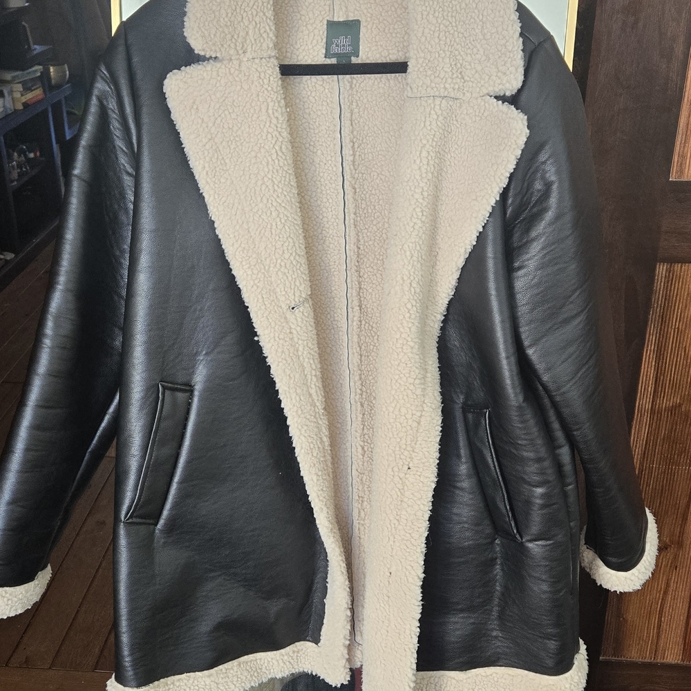 Wild Fable Black and Cream Teddy Jacket